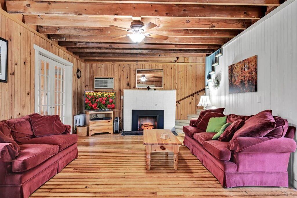Photo of Livingroom in Mount Gretna