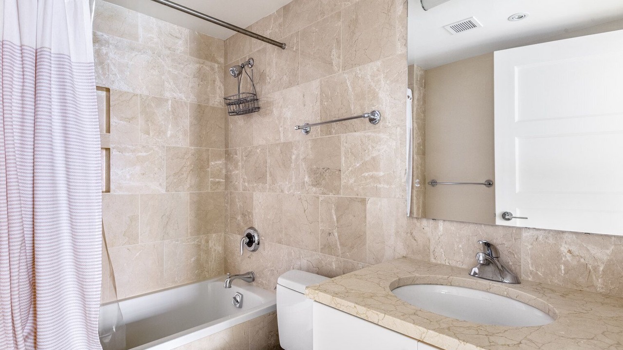 Photo of Bathroom in Penn Quarter