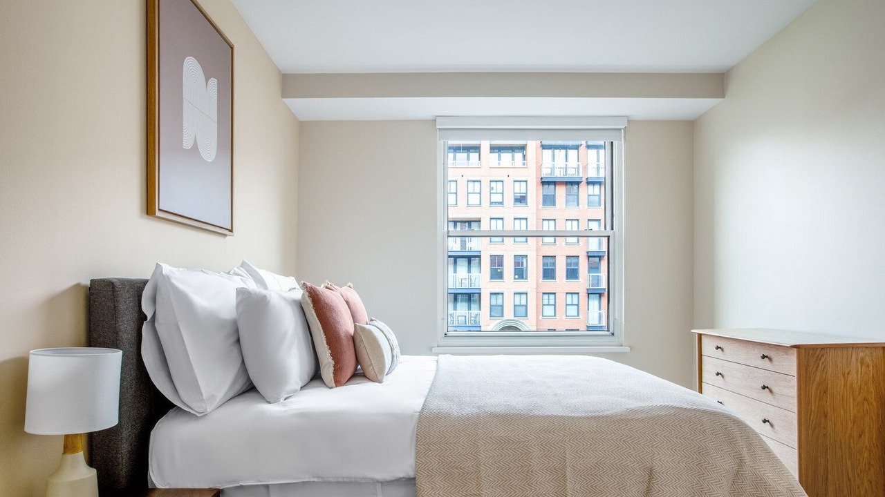 Photo of Bedroom in Penn Quarter