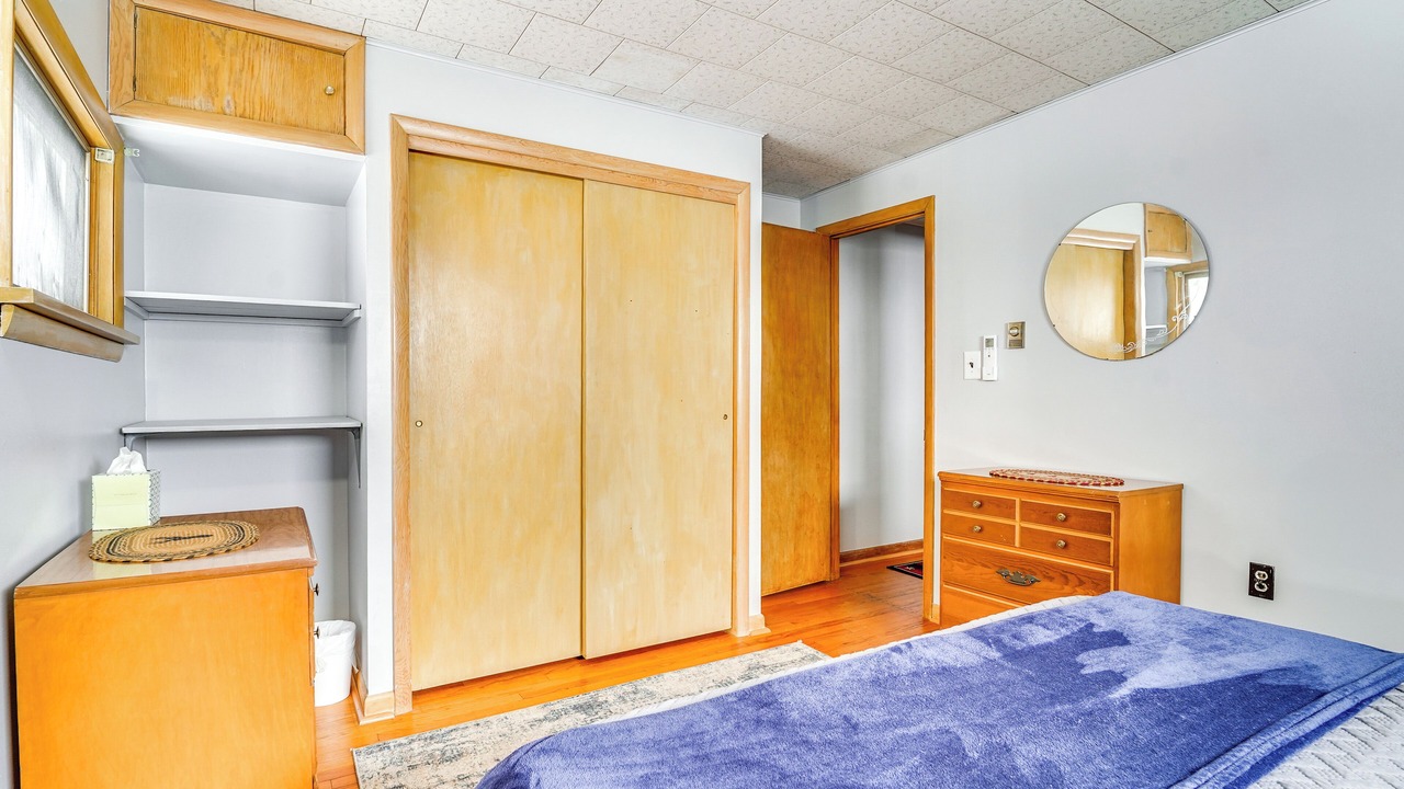 Photo of Bedroom in Belleville