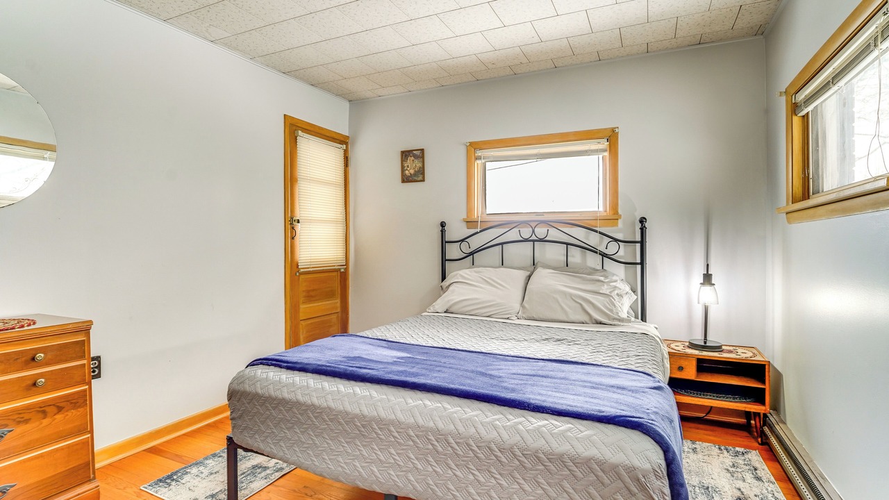 Photo of Bedroom in Belleville