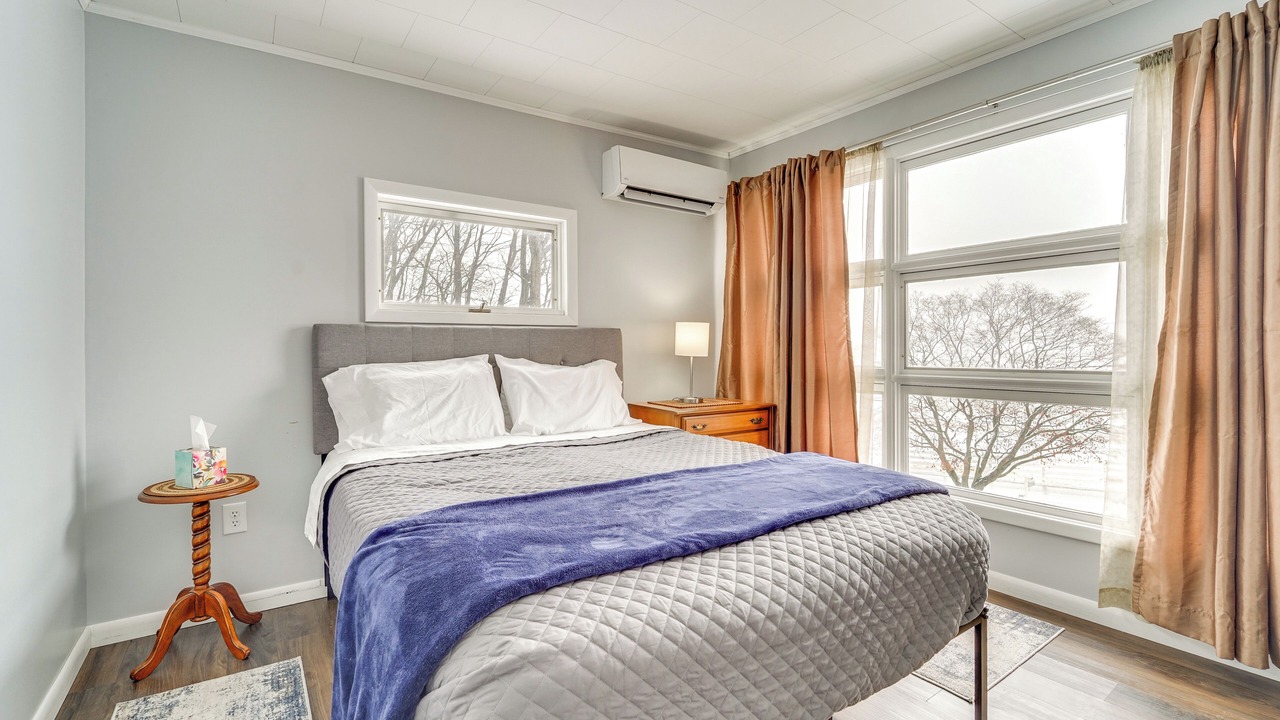 Photo of Bedroom in Belleville