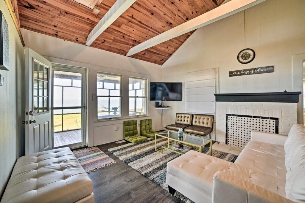 Photo of Livingroom in Edwardsville