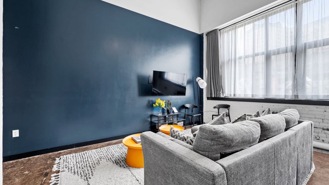 Photo of Livingroom in North Oakland