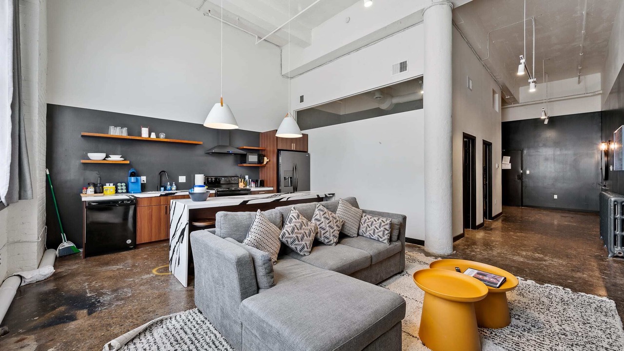 Photo of Livingroom in North Oakland