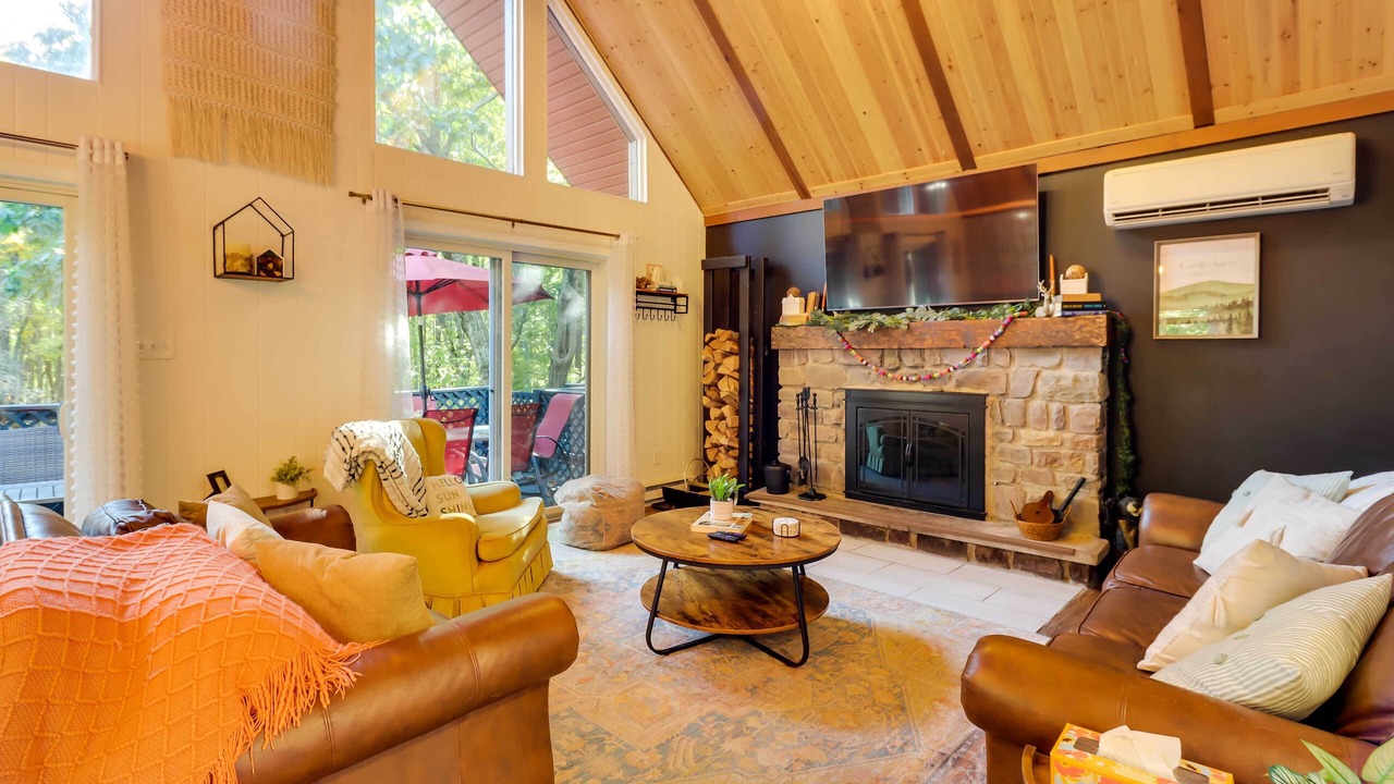 Photo of Bedroom in Lake Harmony Estates