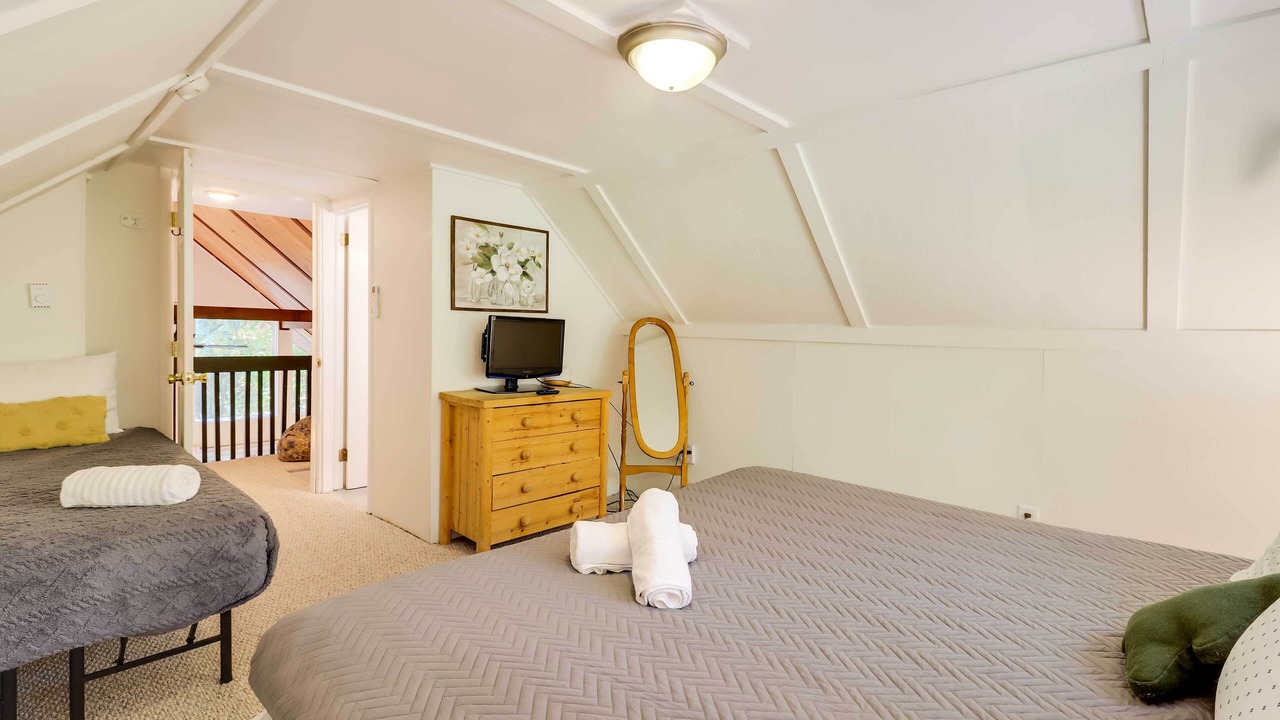 Photo of Bedroom in Lake Harmony Estates