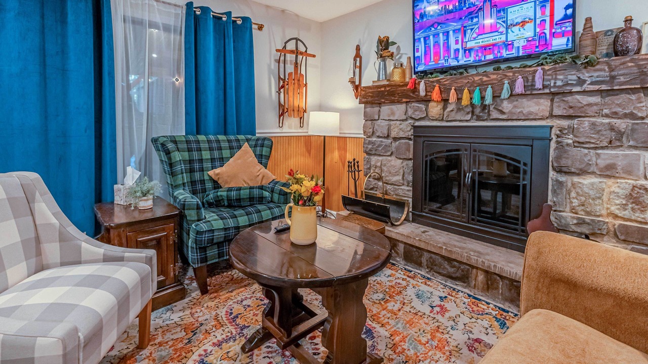 Photo of Livingroom in Lake Harmony Estates