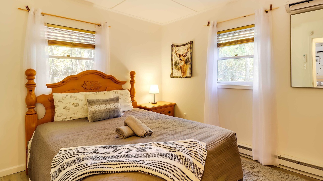 Photo of Bedroom in Lake Harmony Estates