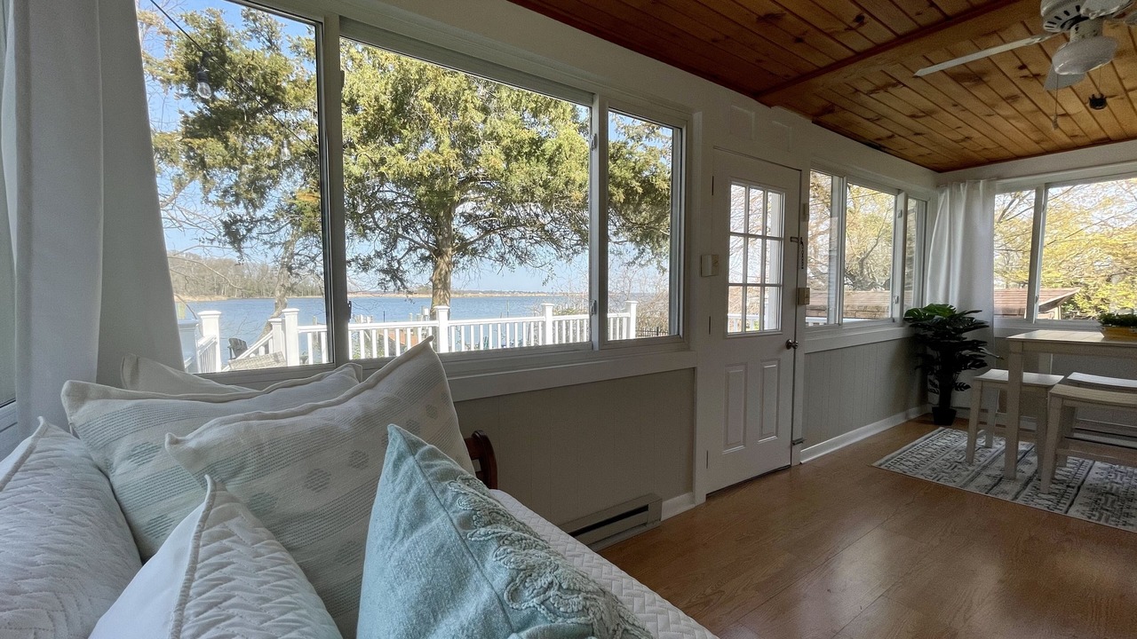 Photo of Livingroom in Selby-on-the-Bay
