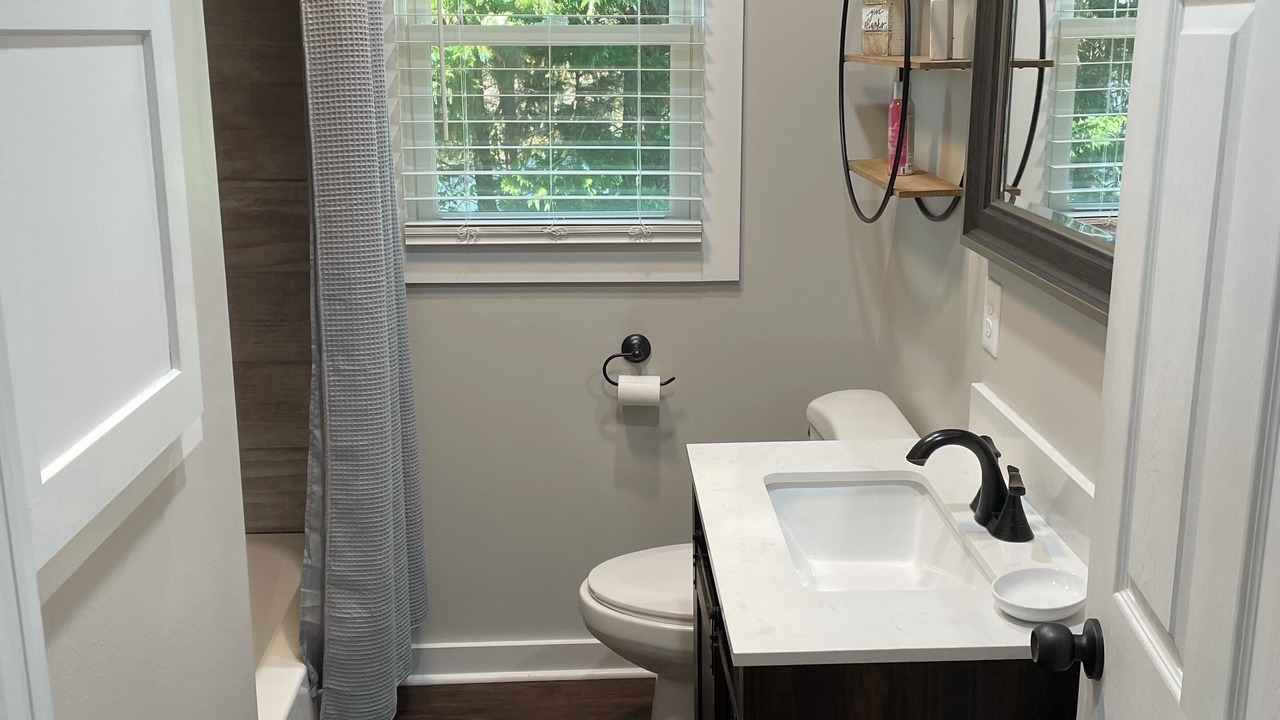 Photo of Bathroom in Gallatin