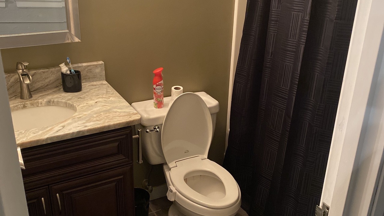 Photo of Bathroom in Gateway District