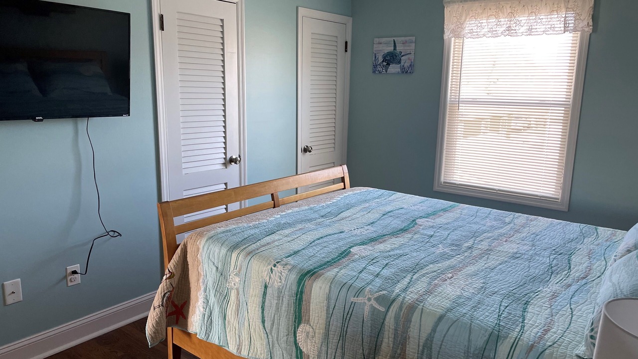 Photo of Bedroom in Seaside Heights