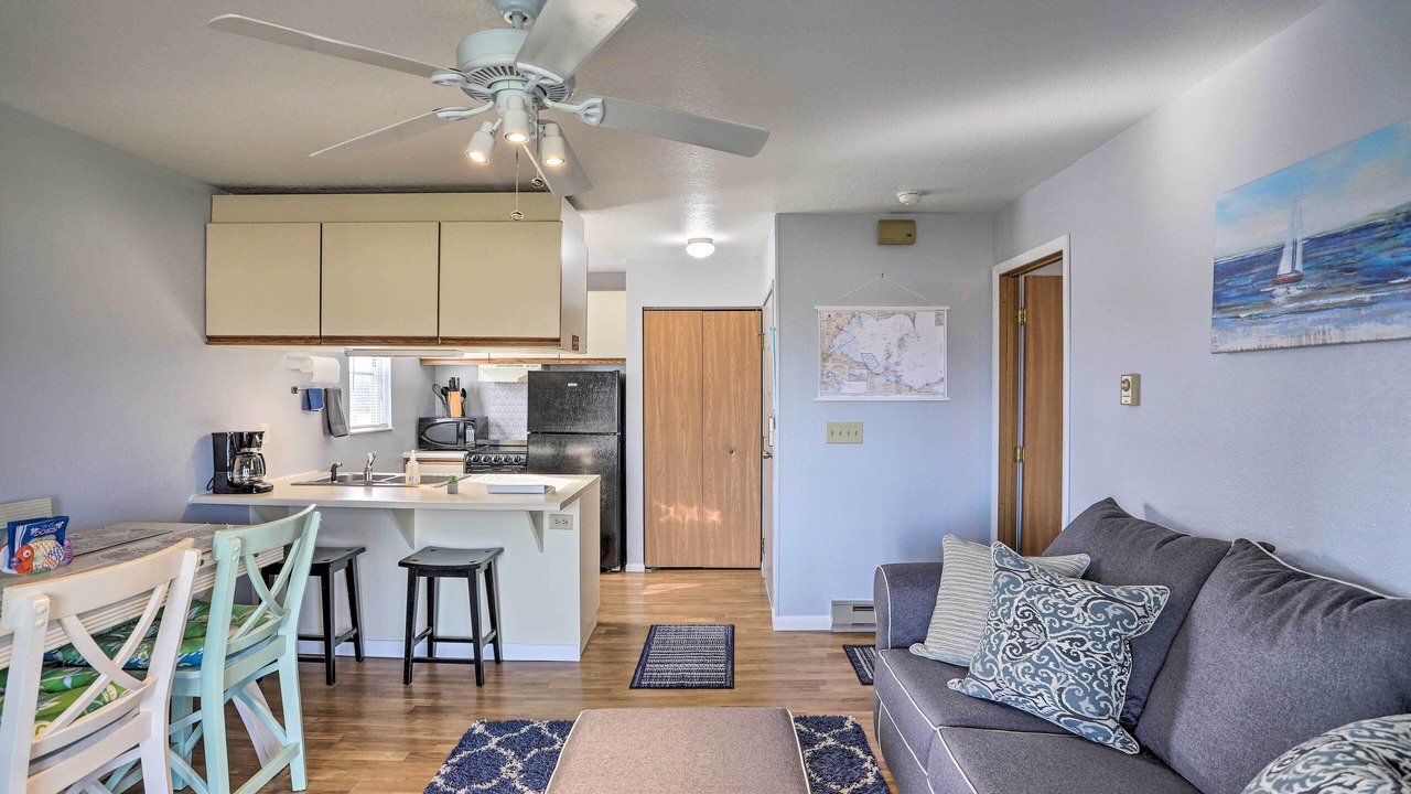 Photo of Livingroom in Oak Harbor