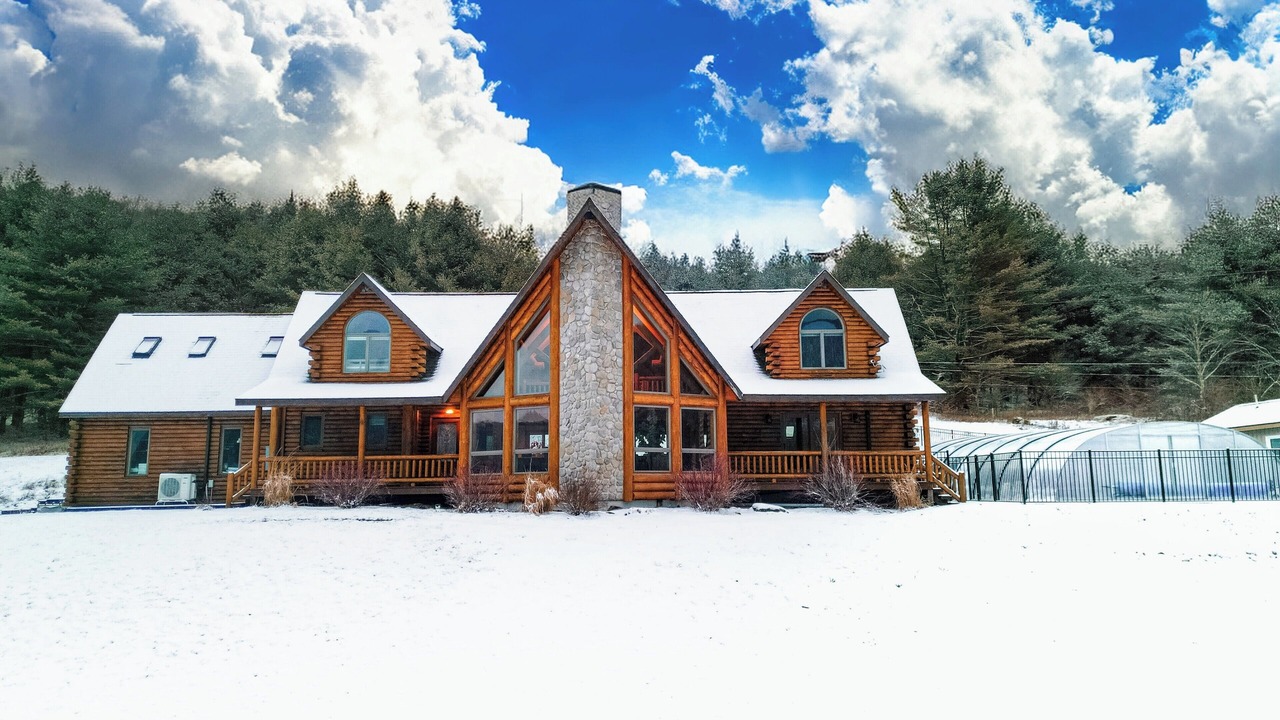 Photo of Outdoor in Hancock