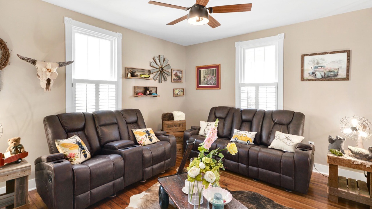 Photo of Livingroom in Jefferson