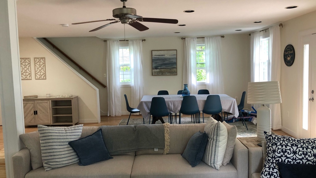 Photo of Livingroom in Arundel on the Bay