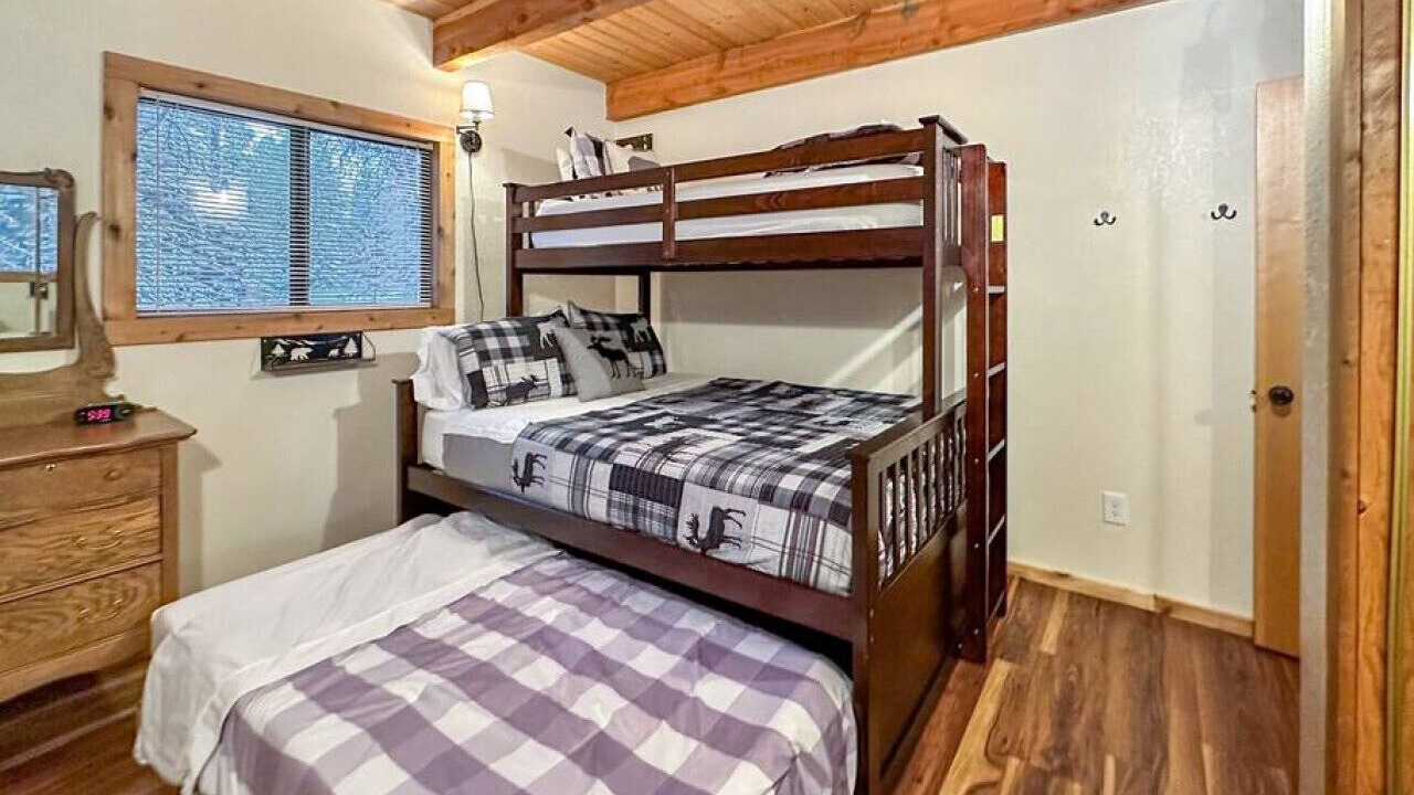 Photo of Bedroom in Cascade
