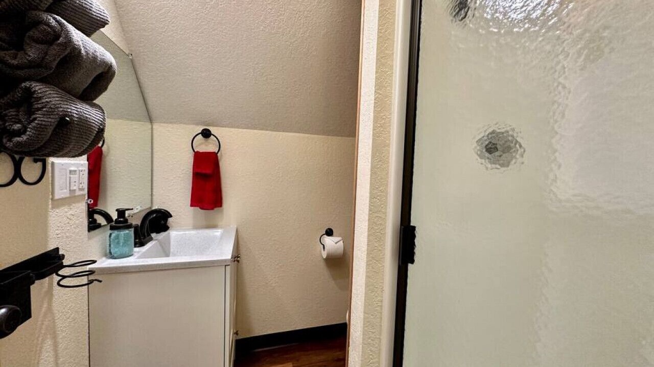 Photo of Bathroom in Cascade