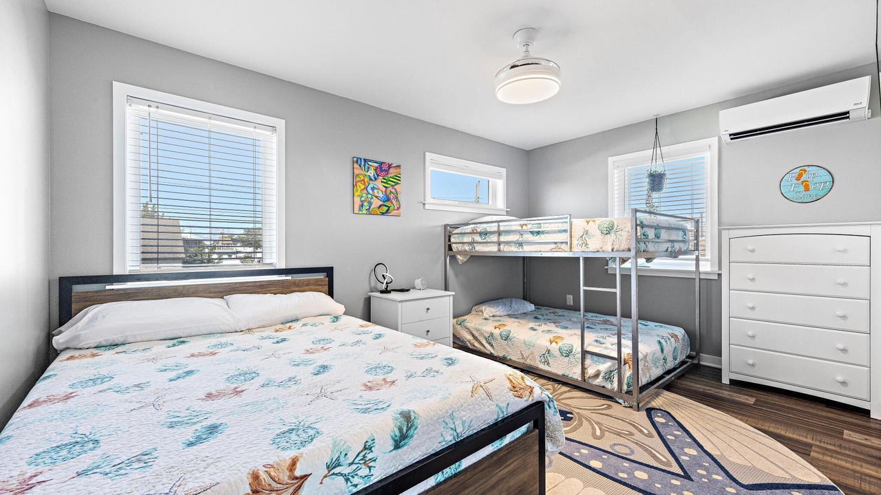 Photo of Bedroom in Mystic Island