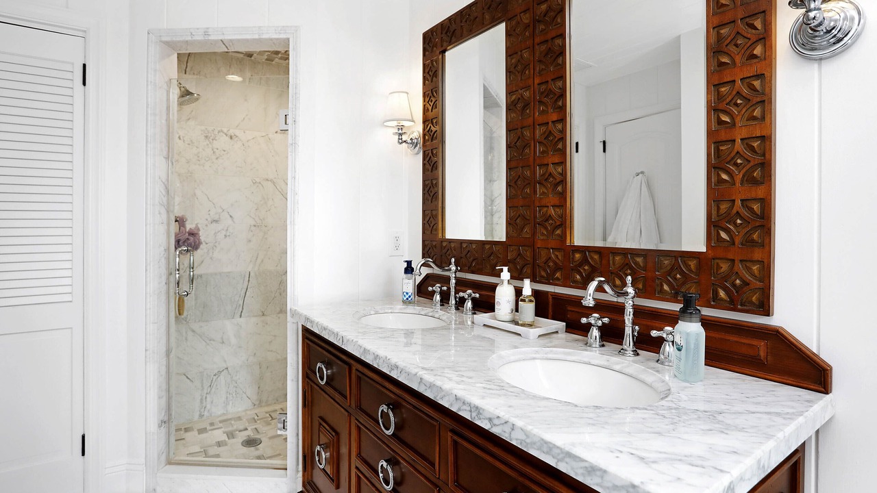 Photo of Bathroom in Mantoloking