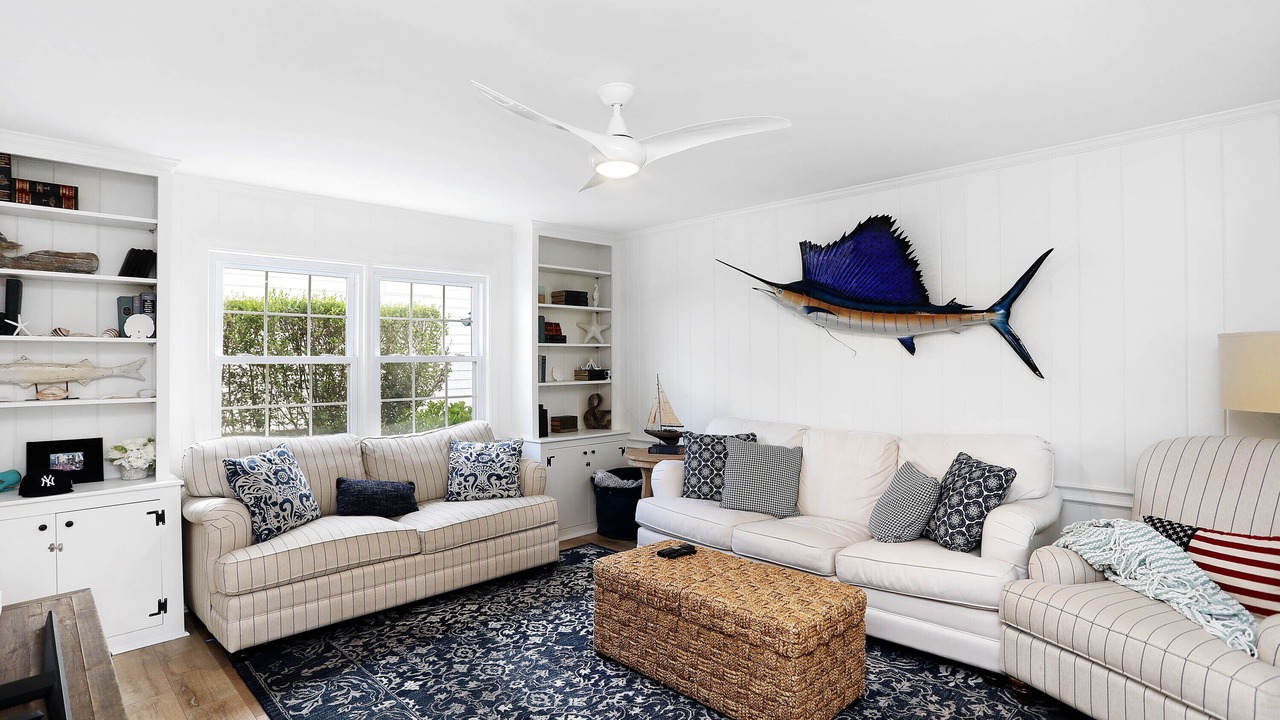 Photo of Livingroom in Mantoloking