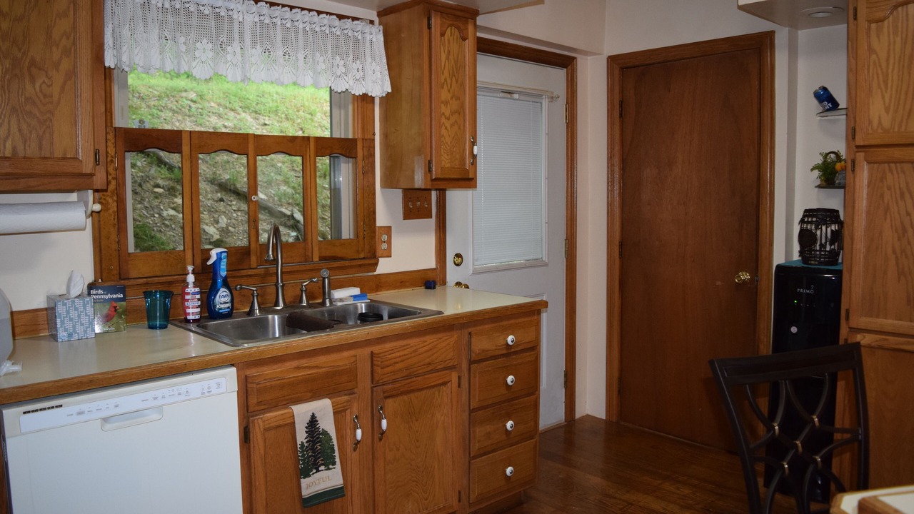 Photo of Kitchen in James Creek