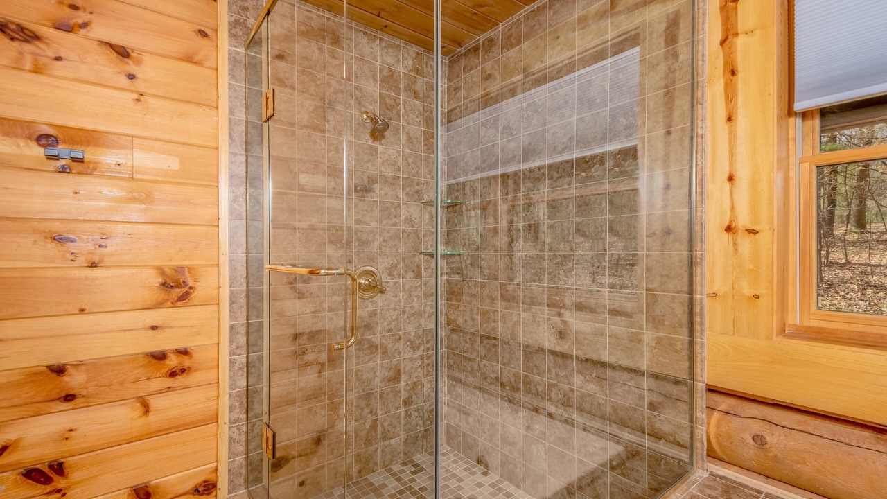 Photo of Bathroom in North Glade Hills