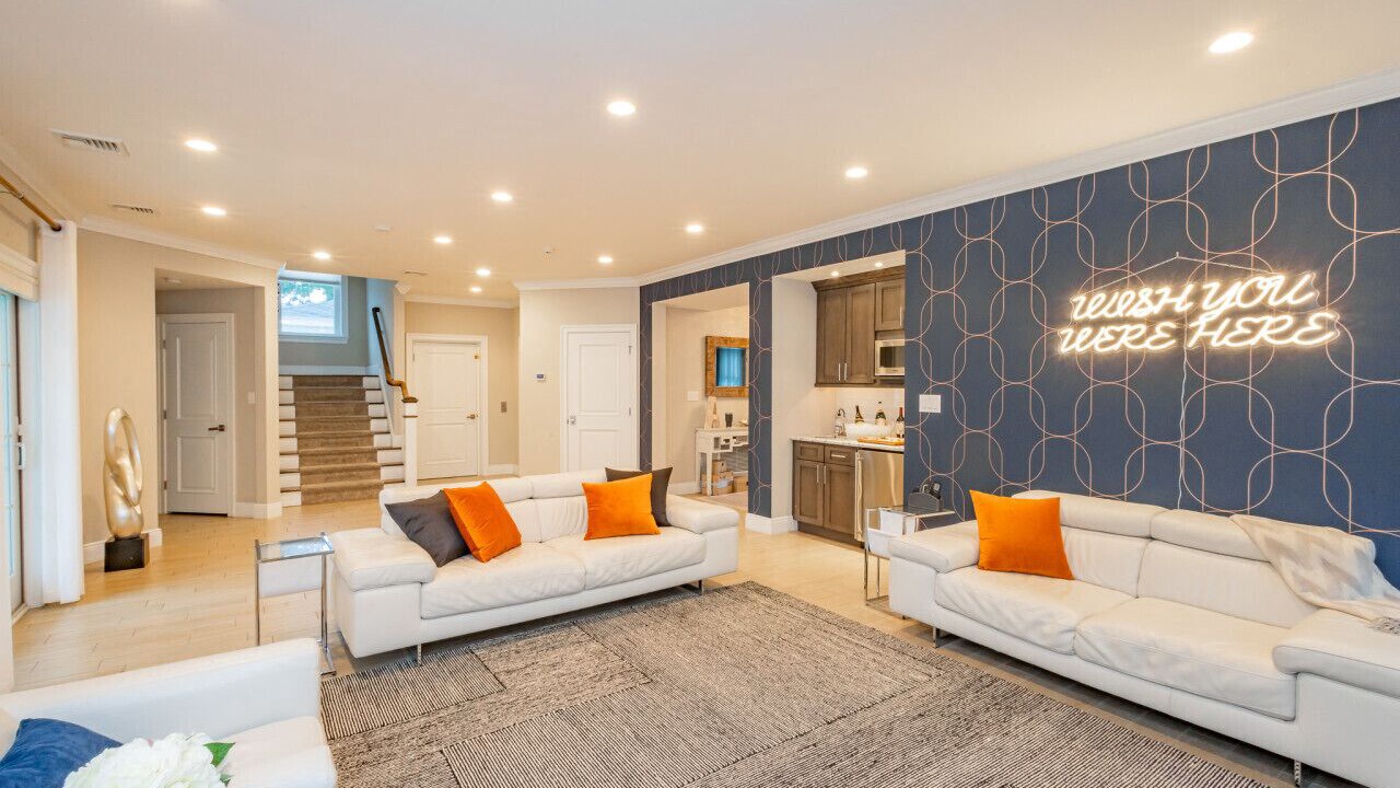 Photo of Livingroom in A-Zone