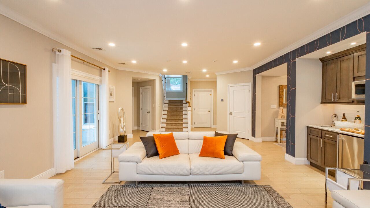 Photo of Livingroom in A-Zone