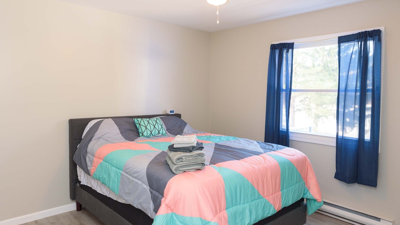Photo of Bedroom in Henryville