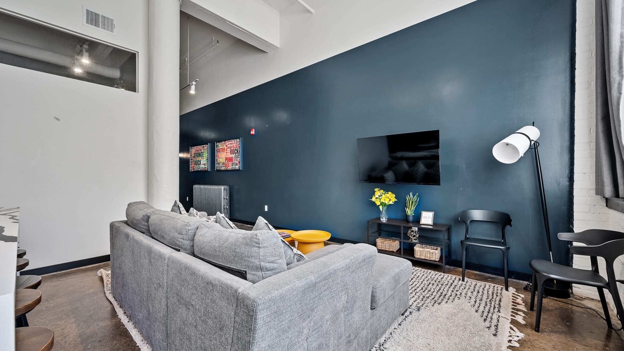 Photo of Livingroom in North Oakland