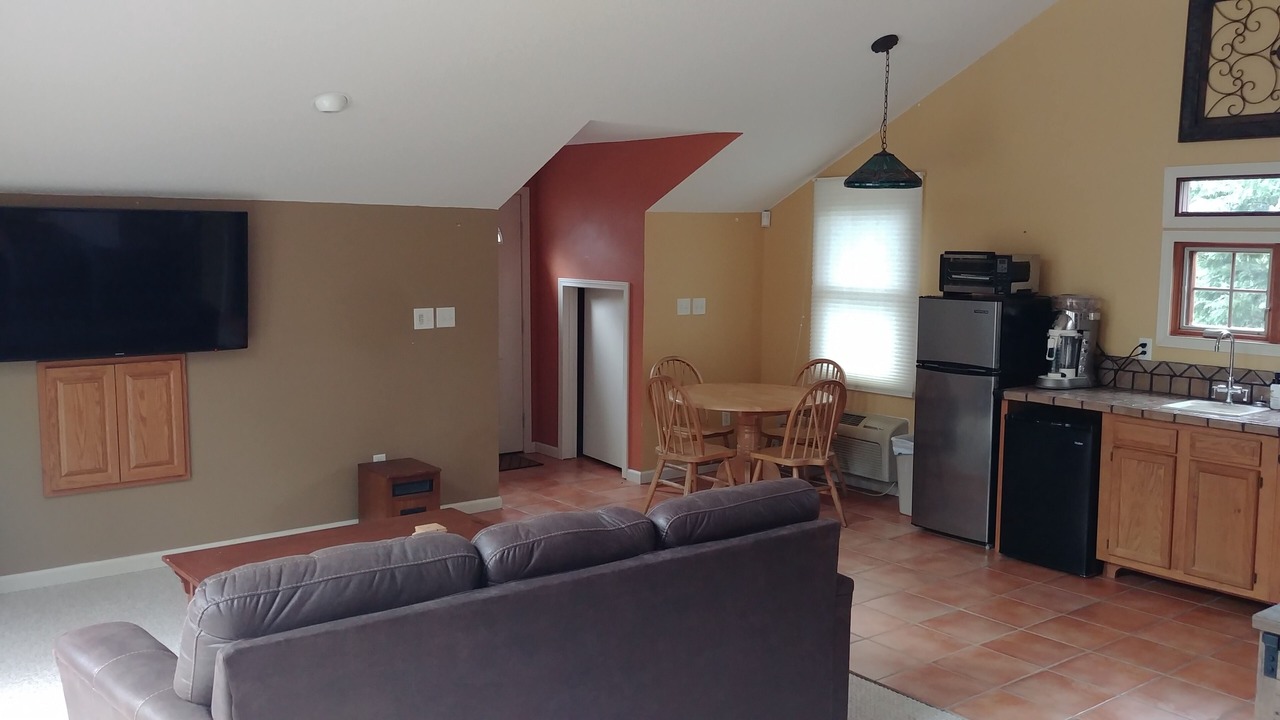 Photo of Livingroom in Andersonville