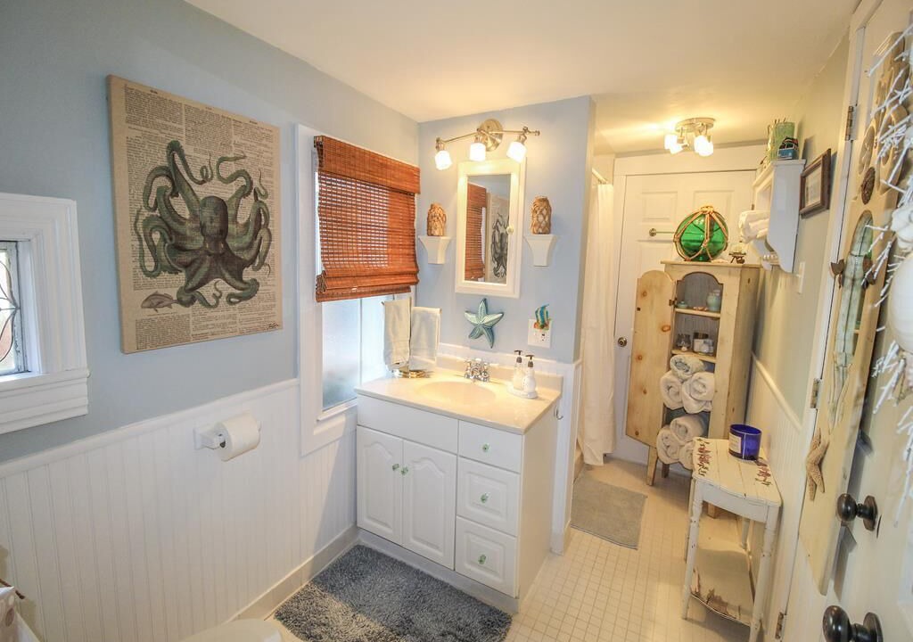 Photo of Bathroom in Village Green
