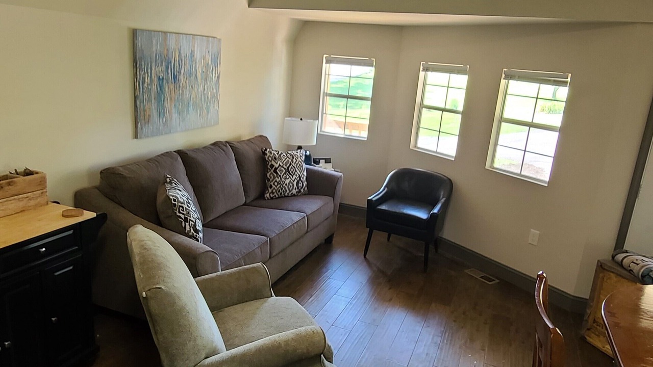 Photo of Livingroom in Jacksboro