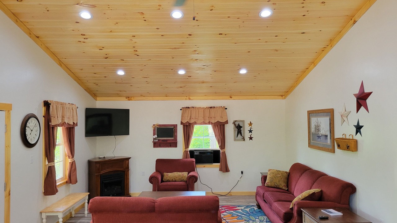 Photo of Livingroom in French Creek