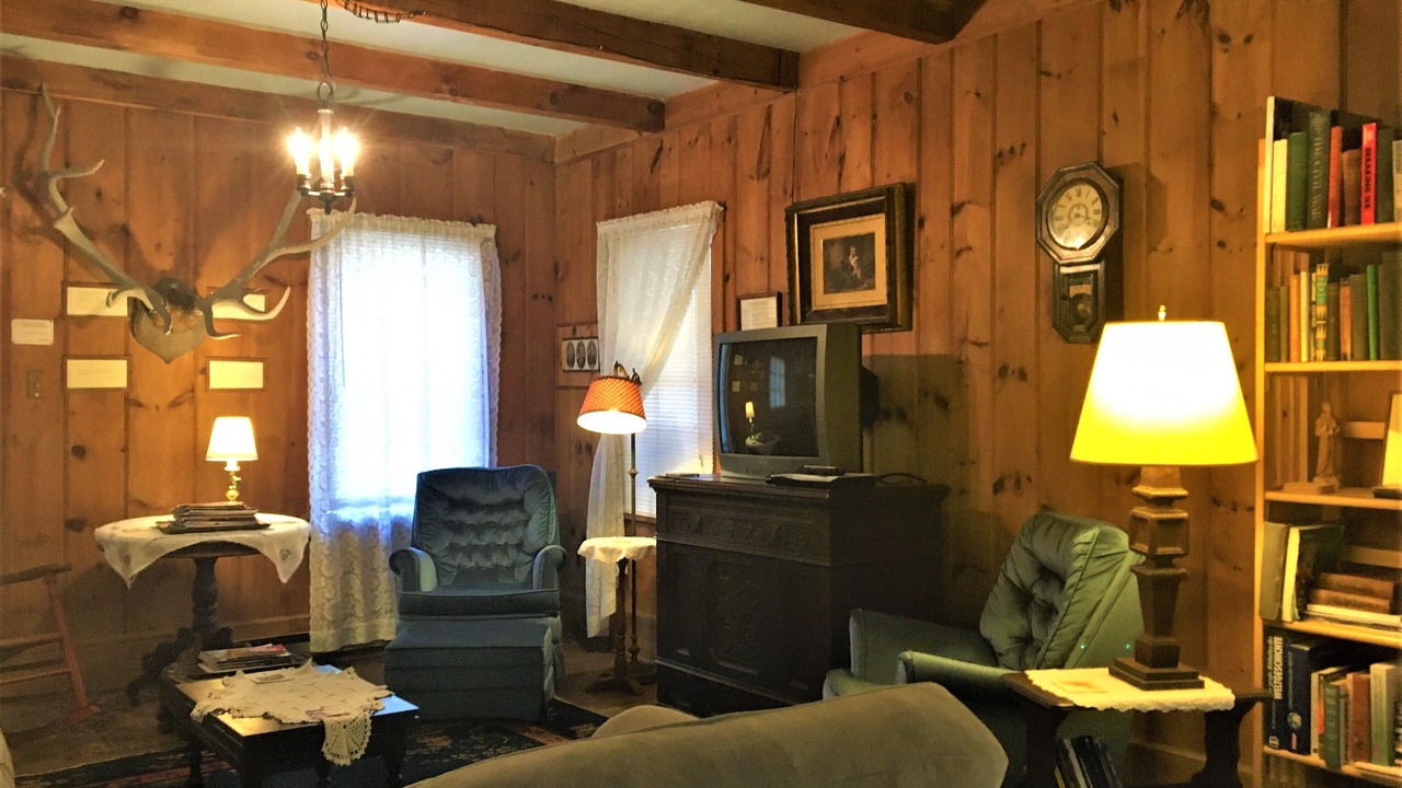Photo of Bedroom in Alexandria