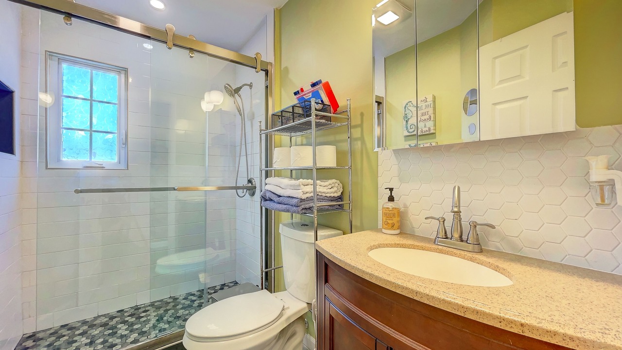 Photo of Bathroom in Keansburg