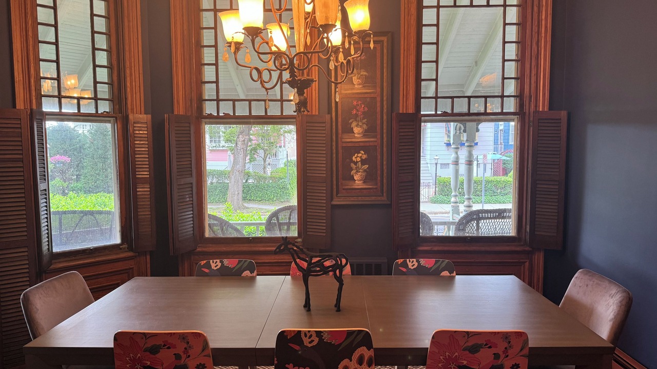 Photo of Livingroom in Cape May