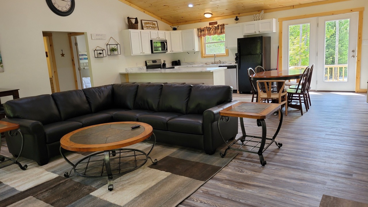 Photo of Livingroom in French Creek