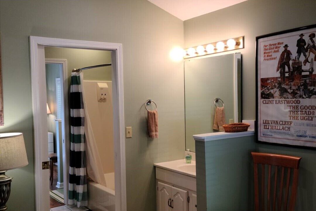 Photo of Bedroom in Helmsburg