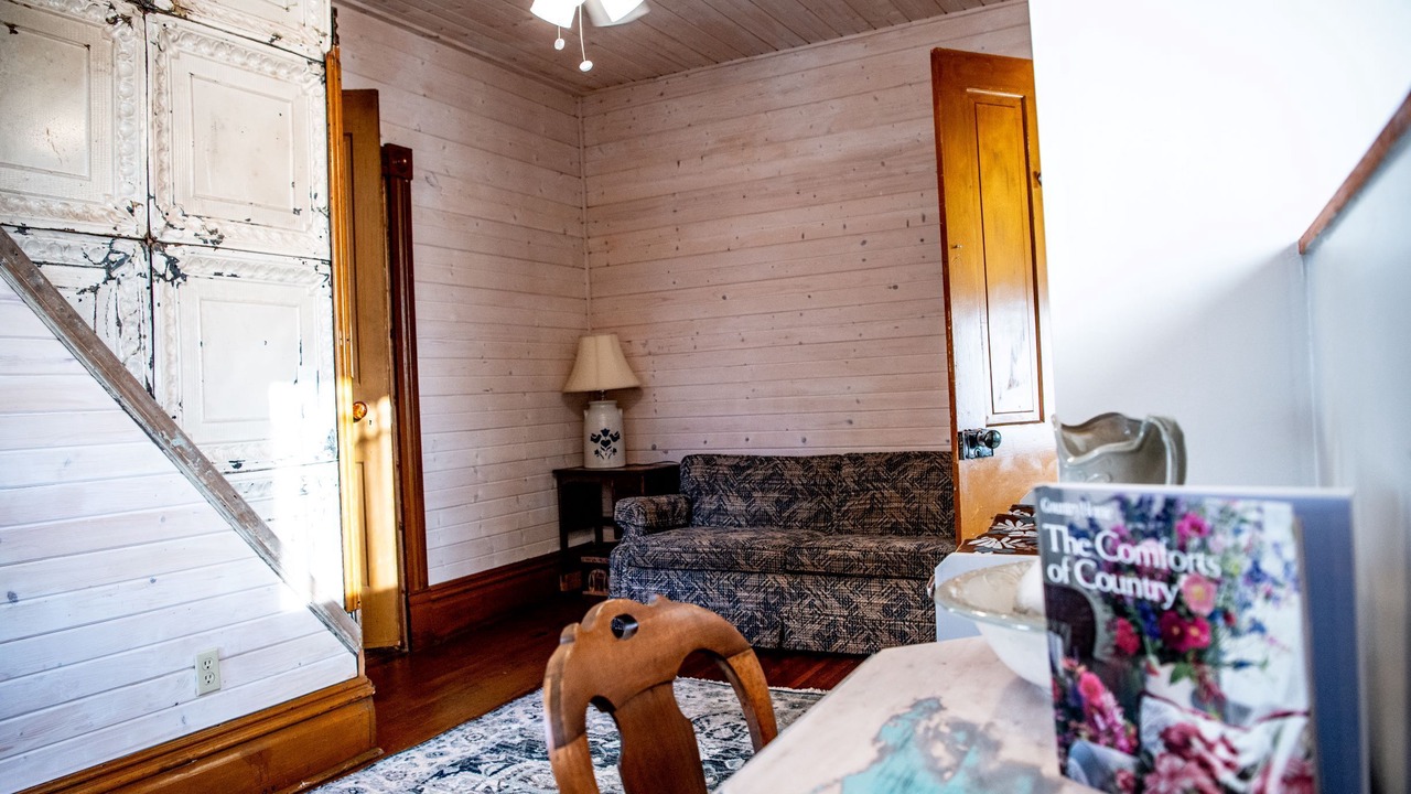 Photo of Livingroom in Dickerson Run