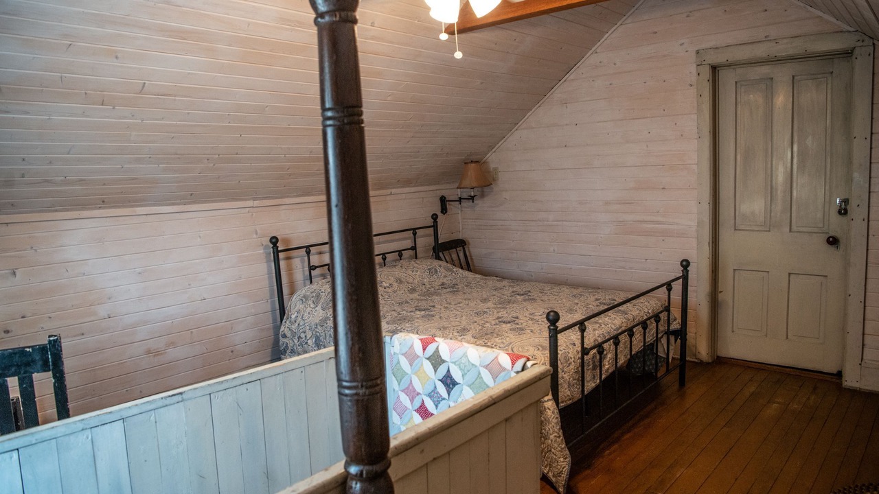 Photo of Bedroom in Dickerson Run