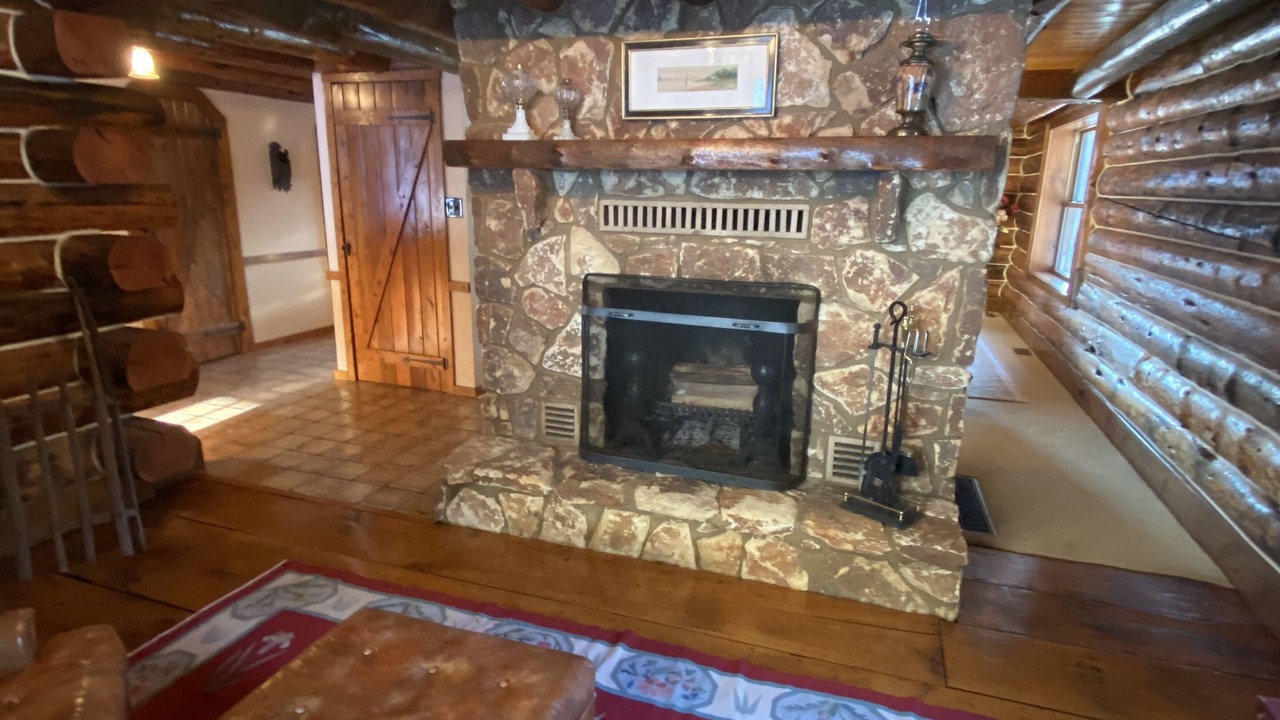 Photo of Livingroom in Stone Creek