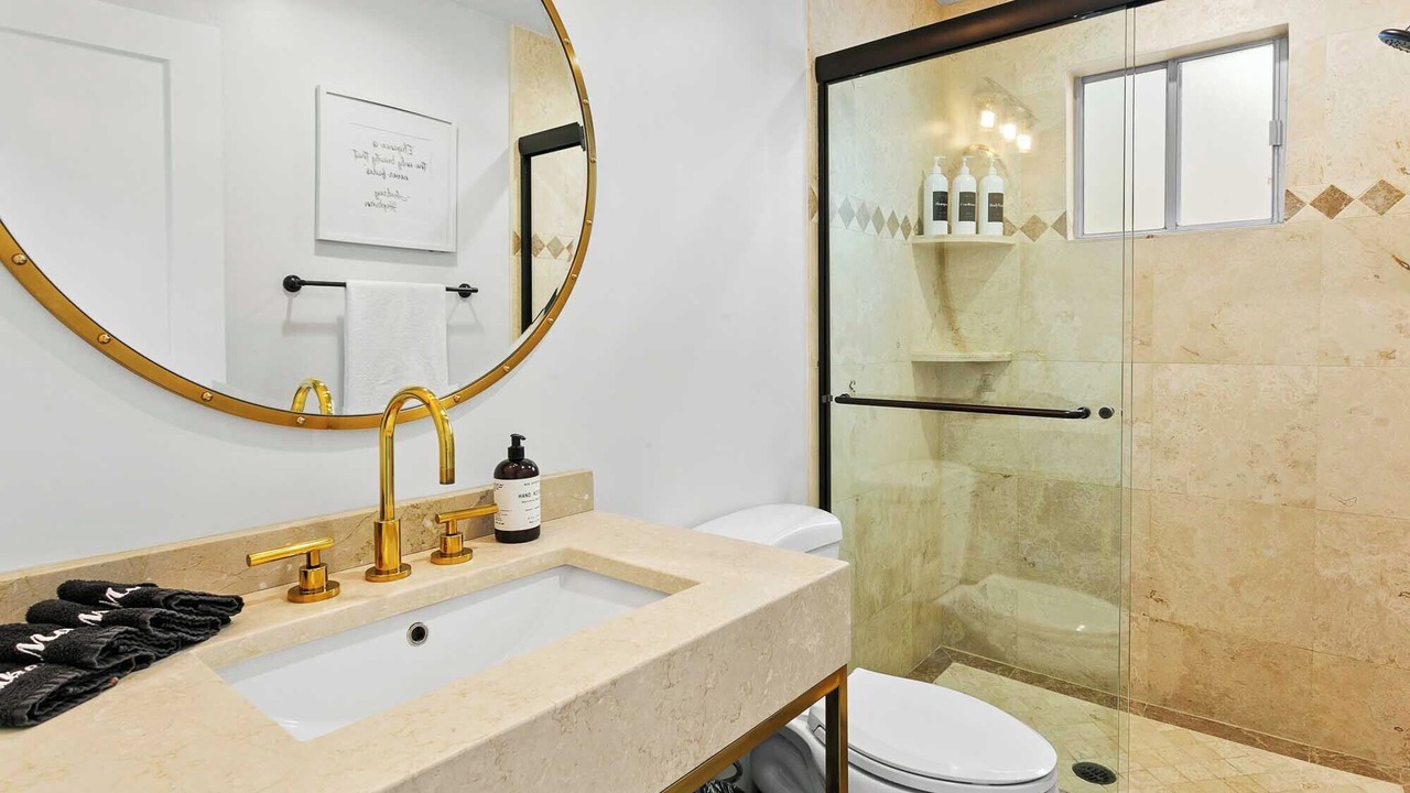 Photo of Bathroom in Sundown Manor