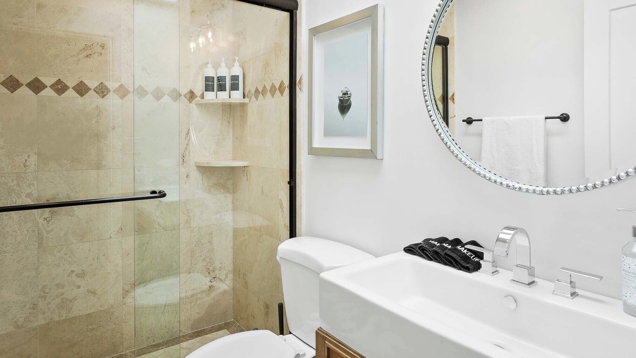 Photo of Bathroom in Sundown Manor