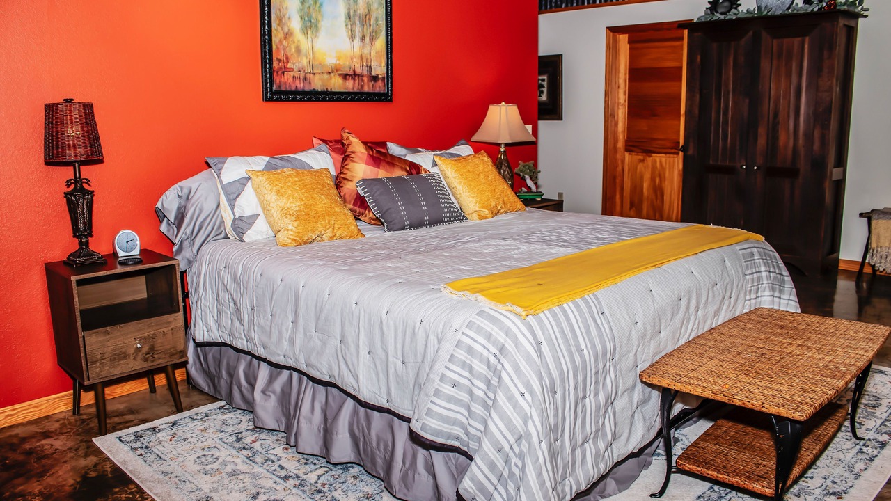 Photo of Bedroom in Byrdstown