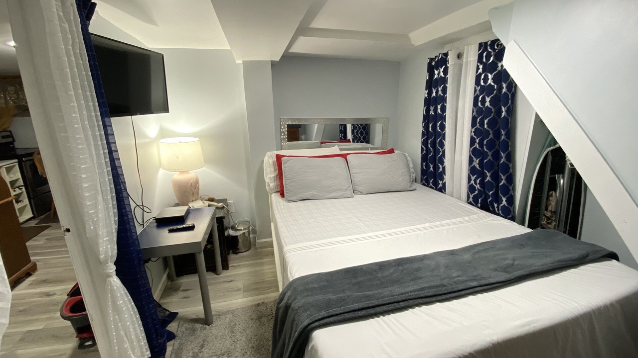 Photo of Bedroom in West New York