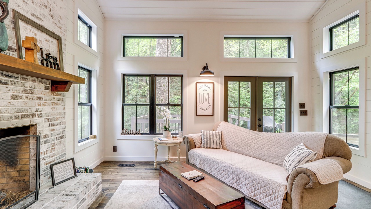 Photo of Livingroom in Ellijay