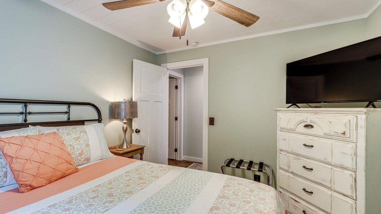 Photo of Bedroom in Ellijay